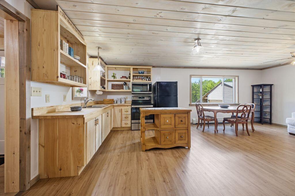 111 Goodrich Road Hebron, ME 04238 - Photo 4 of 32 Goodrich - Kitchen.Dining