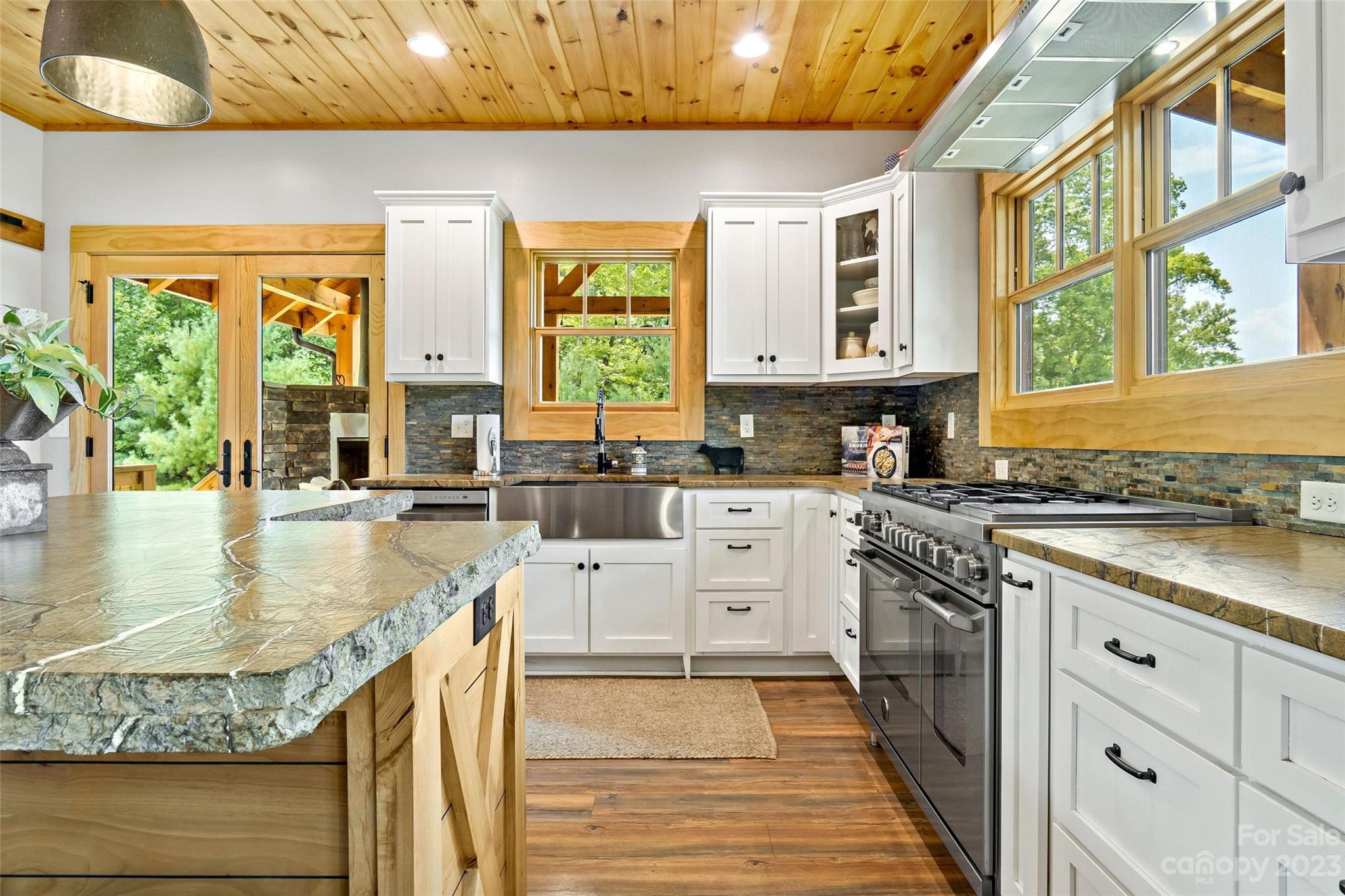 968 Honeycutt Road Marion, NC 28752 - Photo 12 of 47 Gallery Image 12