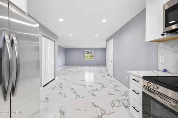 $389,000 | 412 Victoria Street, Sunnyside, WA 98944