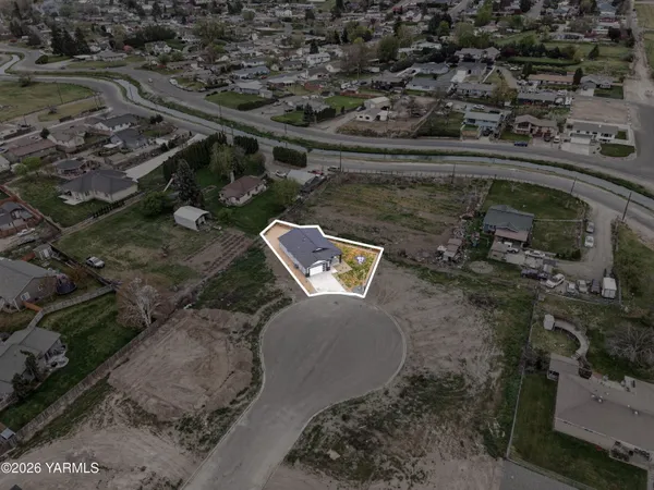 $389,000 | 412 Victoria Street, Sunnyside, WA 98944