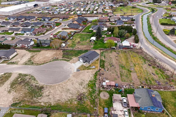 $389,000 | 412 Victoria Street, Sunnyside, WA 98944