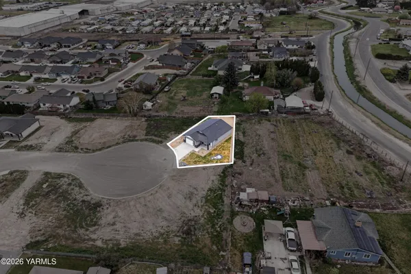 $389,000 | 412 Victoria Street, Sunnyside, WA 98944