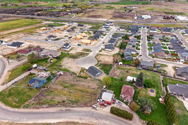 $389,000 | 412 Victoria Street, Sunnyside, WA 98944
