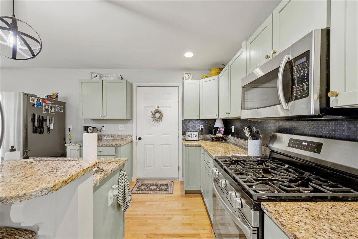 8 Fairfield Road Scarborough, ME 04074 - Photo 14 of 47 11-8 Fairfield-11