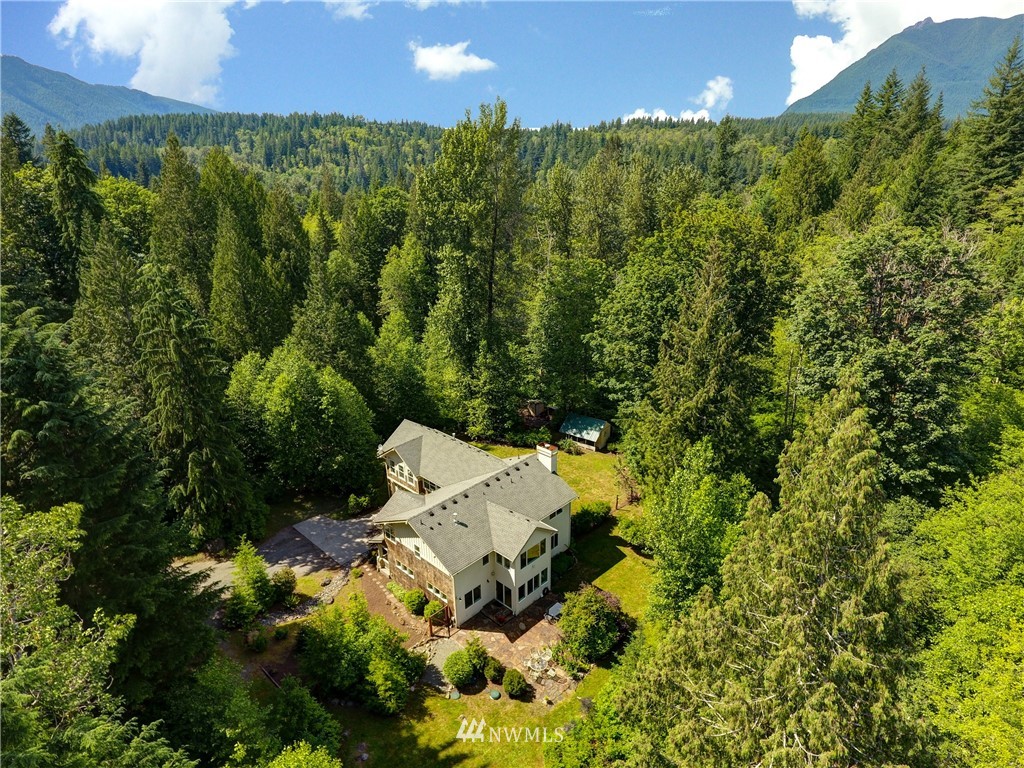 45439 Southeast Edgewick Road North Bend, WA 98045 - Photo 1 of 25 Gallery Image 1
