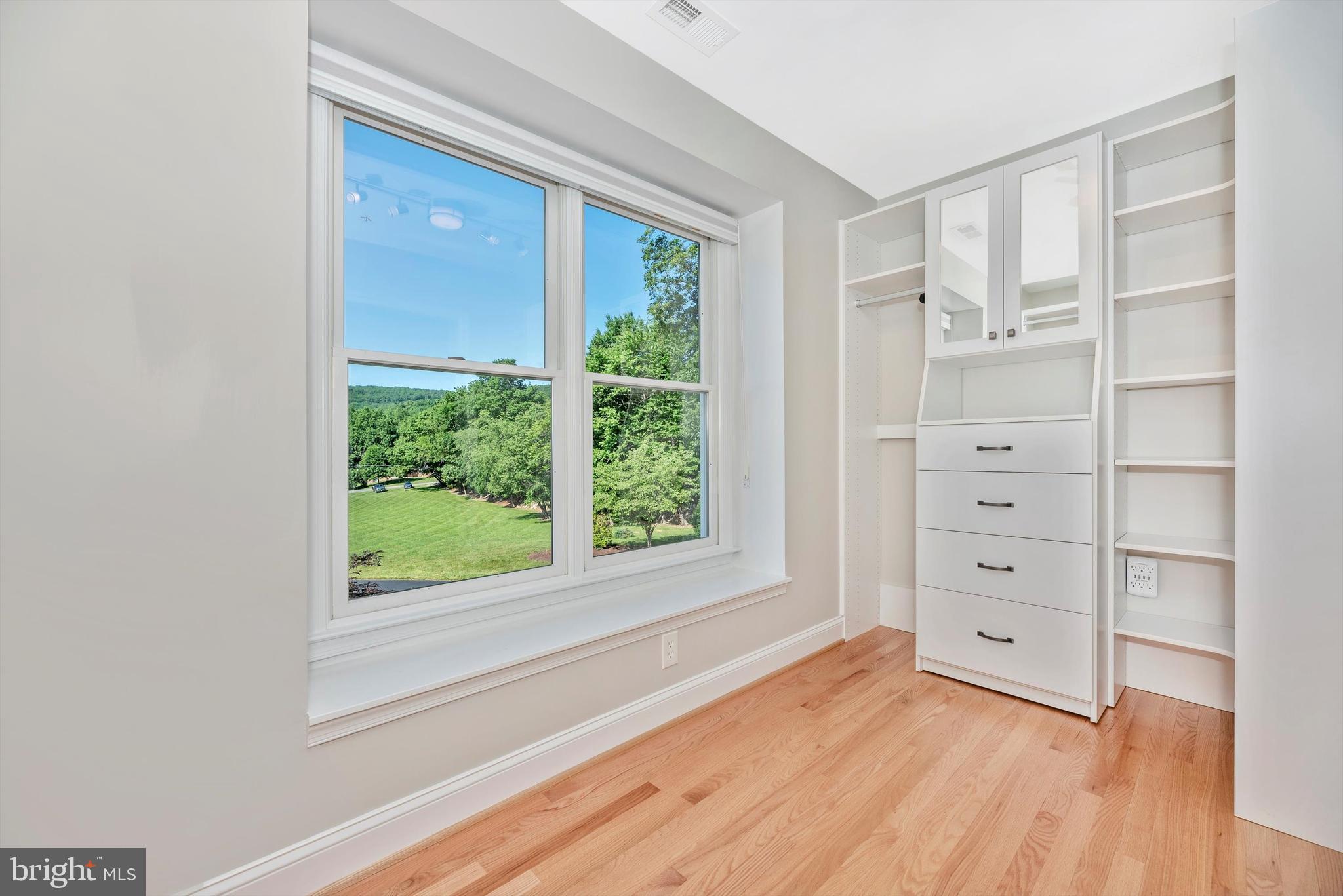 8300 Edgewood Church Road Frederick, MD 21702 - Photo 41 of 108 Nice size walk in