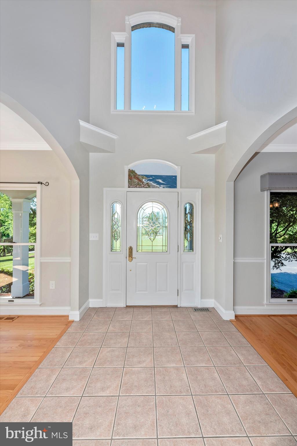8300 Edgewood Church Road Frederick, MD 21702 - Photo 9 of 108 Gorgeous foyer