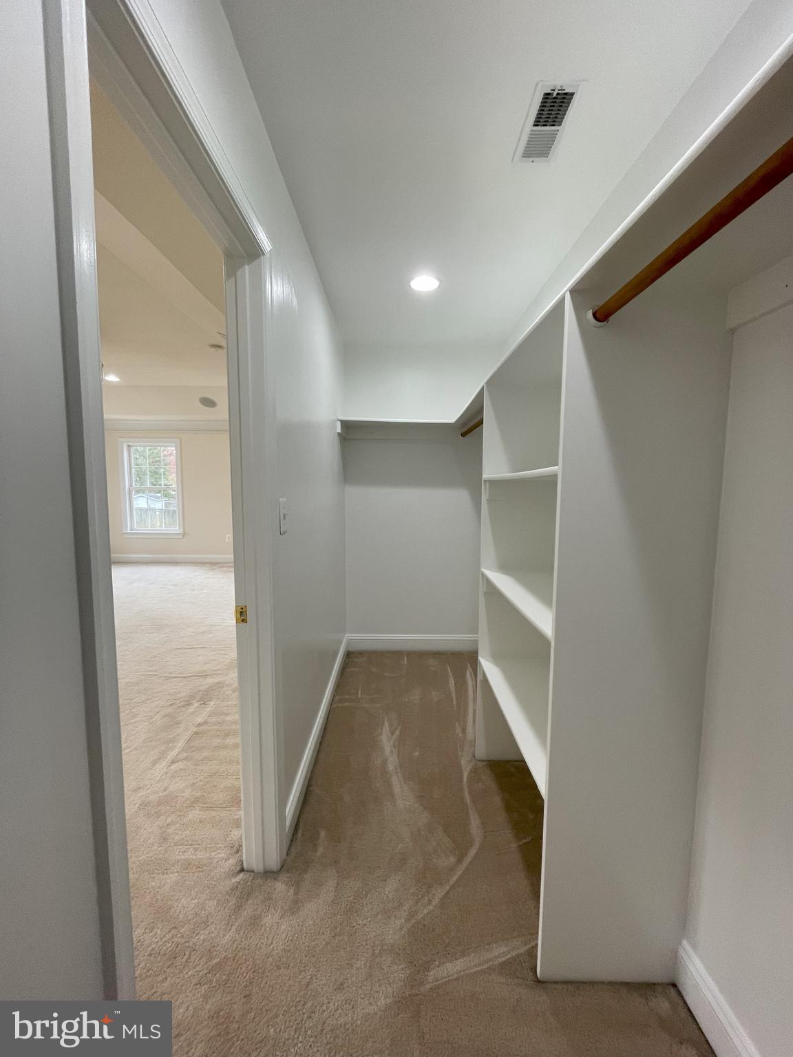 7212 Highland Street Springfield, VA 22150 - Photo 25 of 60 an empty room with windows