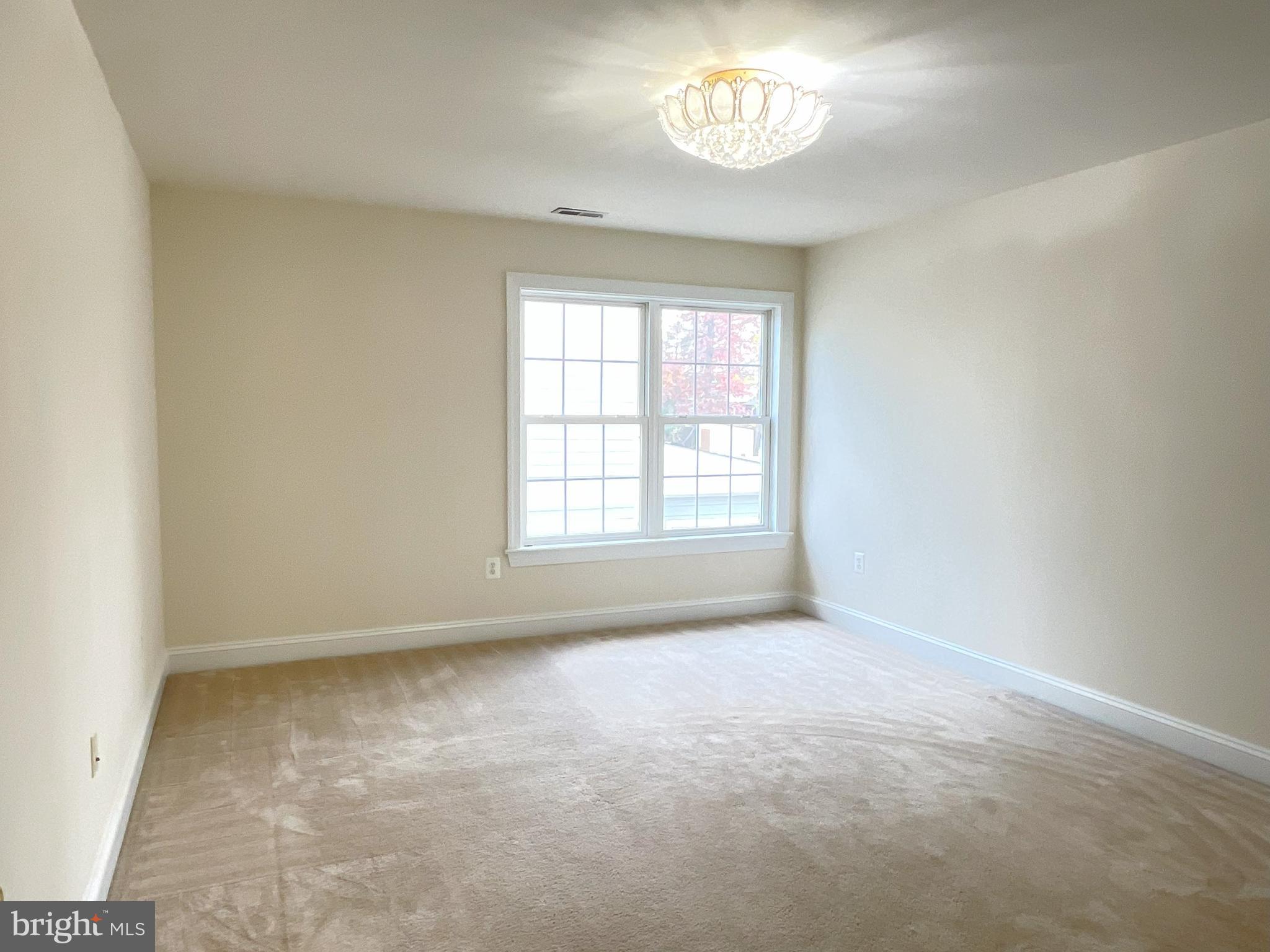 7212 Highland Street Springfield, VA 22150 - Photo 33 of 60 an empty room with a window