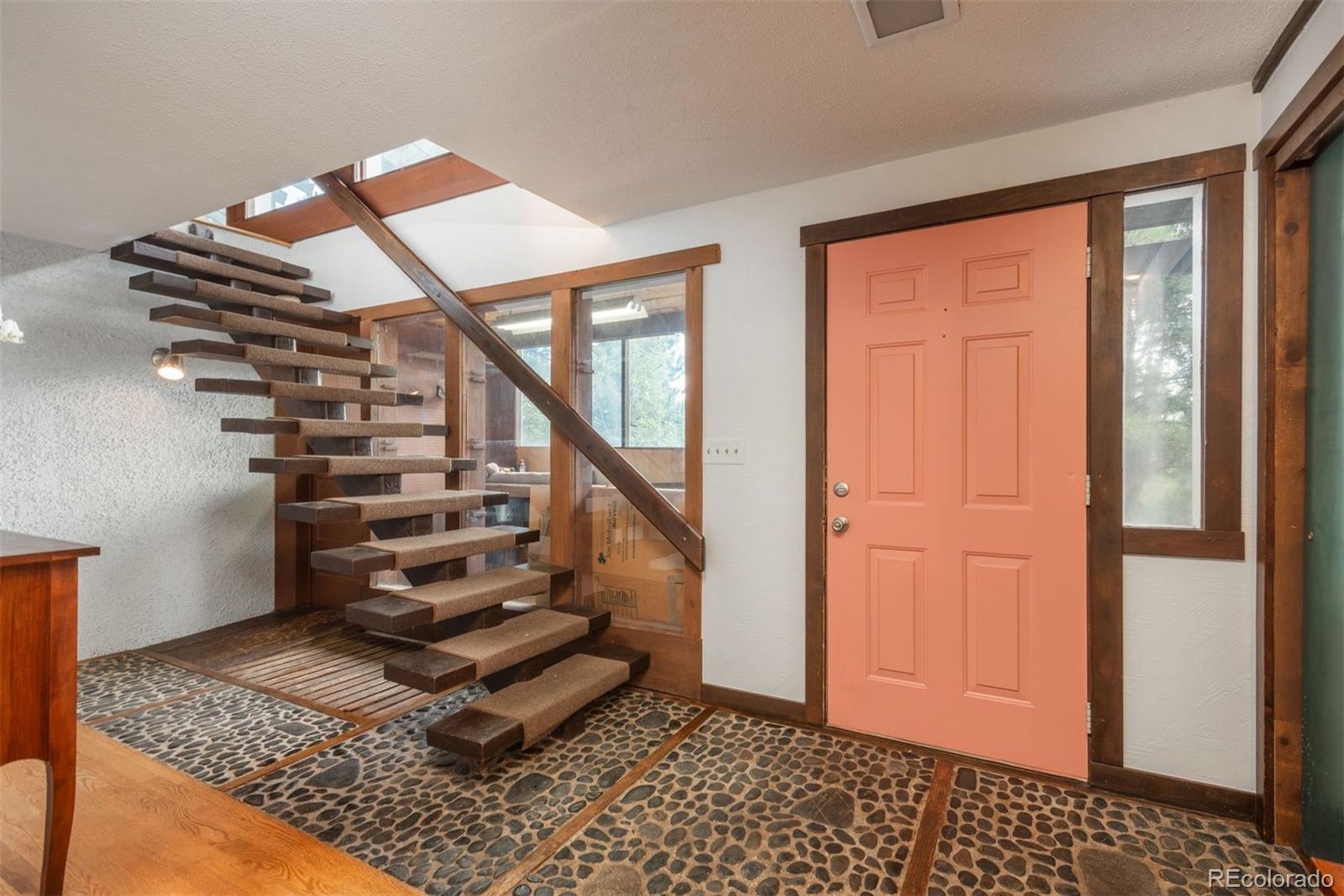 22073 Crestmoor Road Golden, CO 80401 - Photo 4 of 34