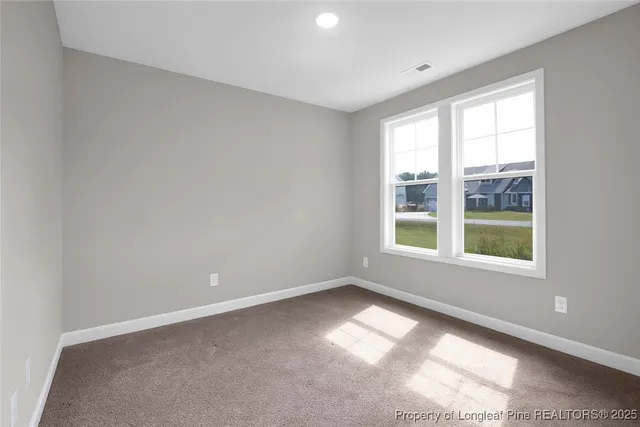 a view of empty room with window