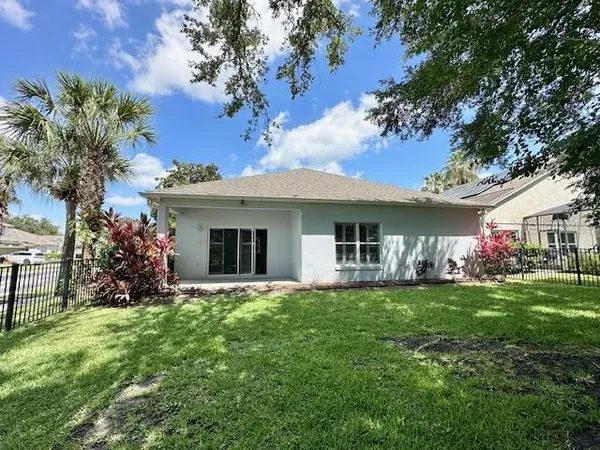 $3,045 | 9999 Indigo Bay Circle, Orlando, FL 32832