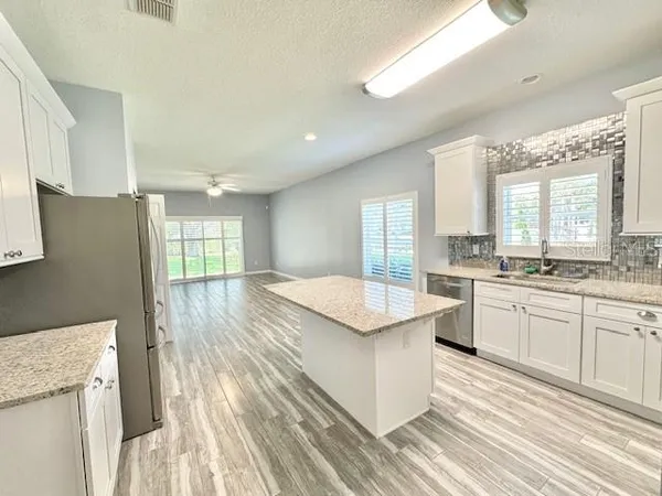 $3,045 | 9999 Indigo Bay Circle, Orlando, FL 32832