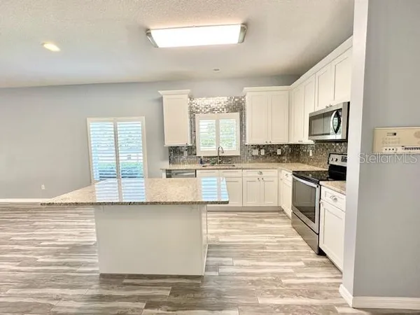 $3,045 | 9999 Indigo Bay Circle, Orlando, FL 32832