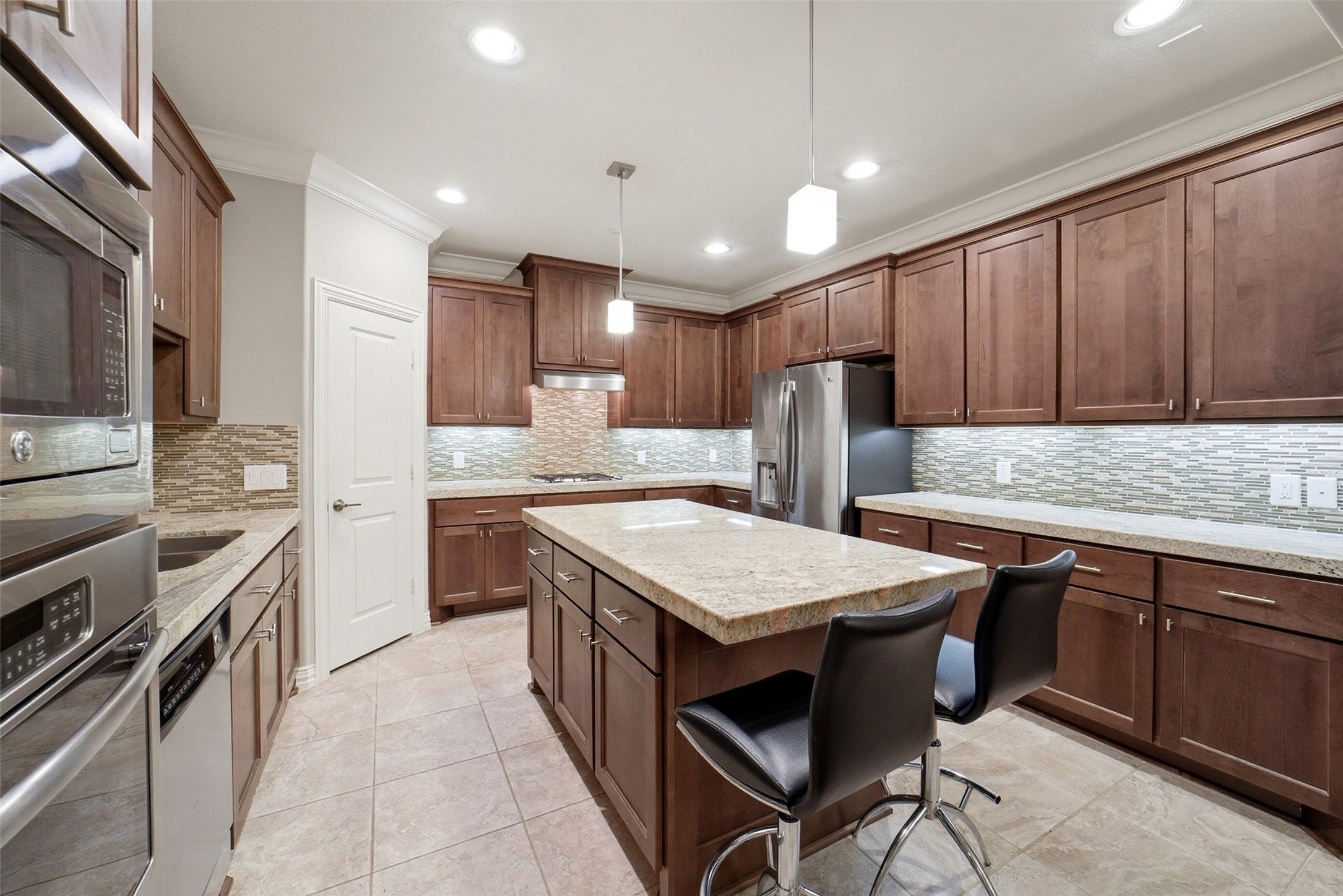 13428 Preston Cliff Court Houston, TX 77077 - Photo 12 of 35