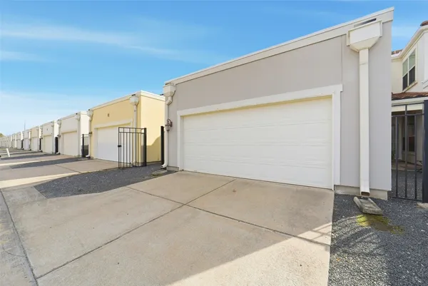 a view of a garage