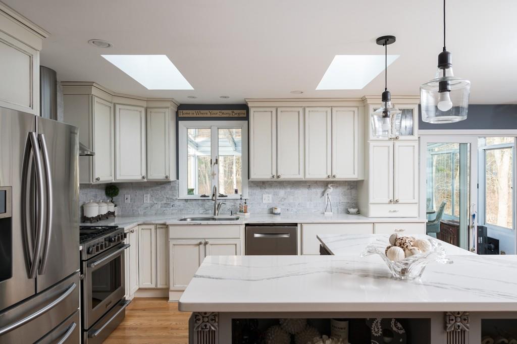 84 Bradford Road Hanover, MA 02339 - Photo 5 of 26 Gallery Image 5