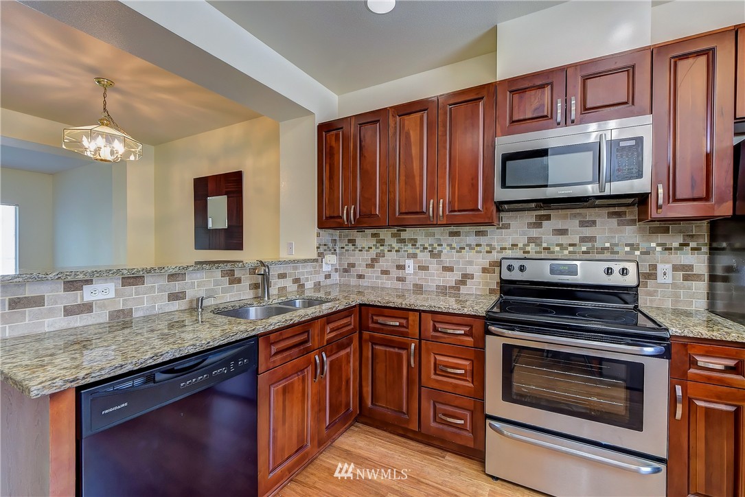 16315 119th Lane Northeast Bothell, WA 98011 - Photo 4 of 23 Gallery Image 4