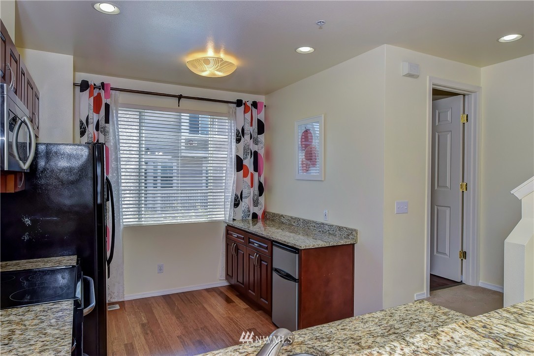 16315 119th Lane Northeast Bothell, WA 98011 - Photo 6 of 23 Gallery Image 6