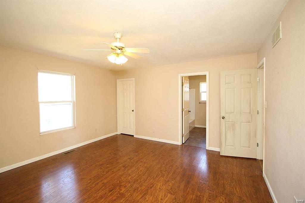 203 East Pocahontas Road Highland, IL 62249 - Photo 12 of 36