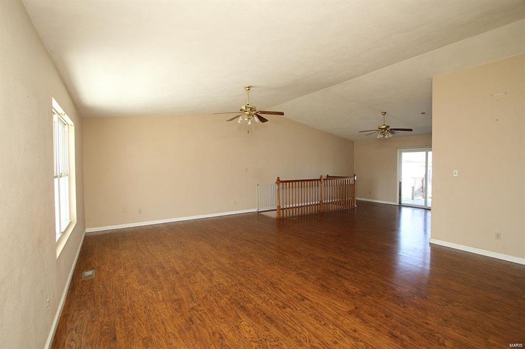 203 East Pocahontas Road Highland, IL 62249 - Photo 10 of 36