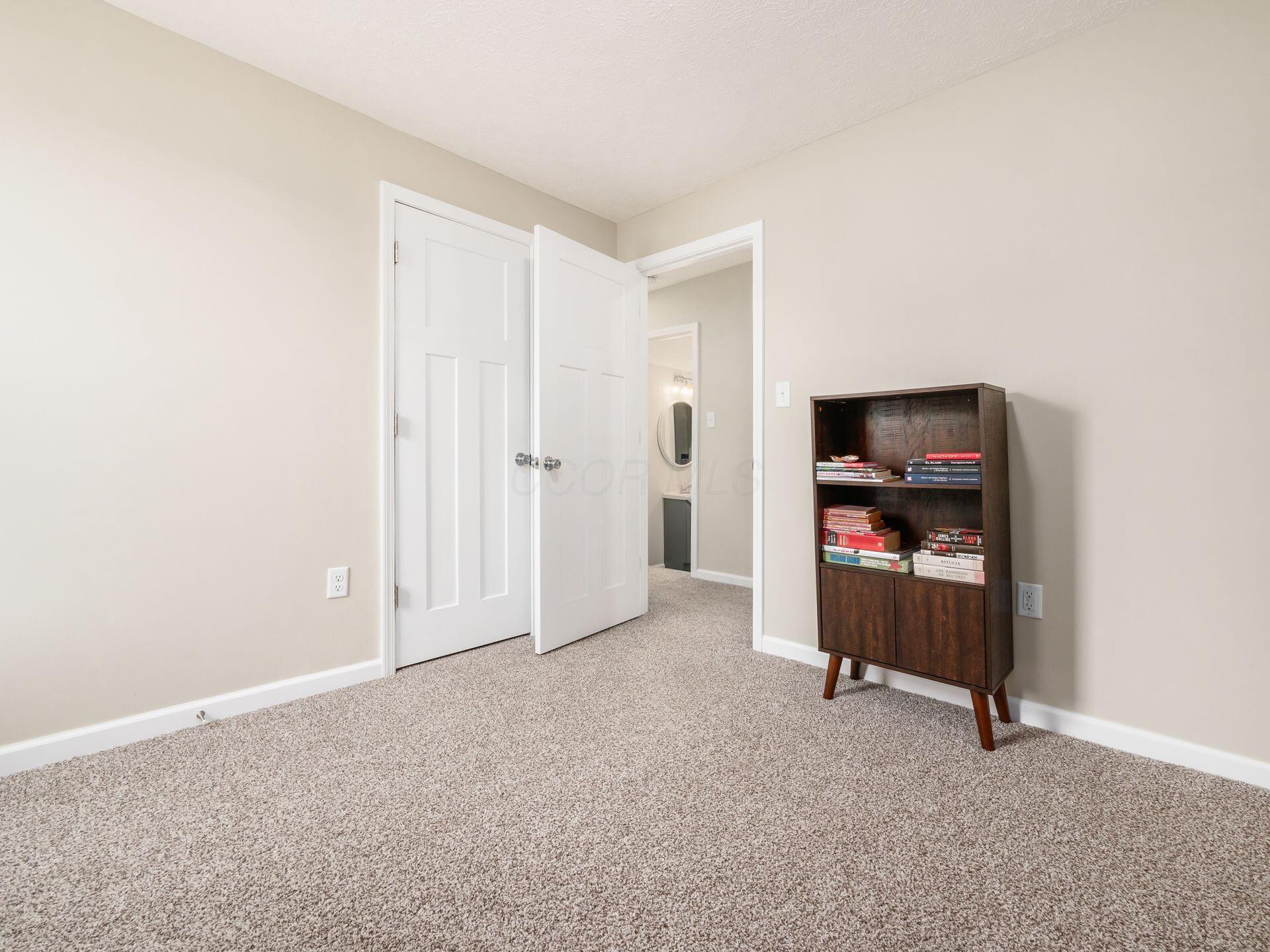 334 North Maple Street Lancaster, OH 43130 - Photo 19 of 25 Bedroom