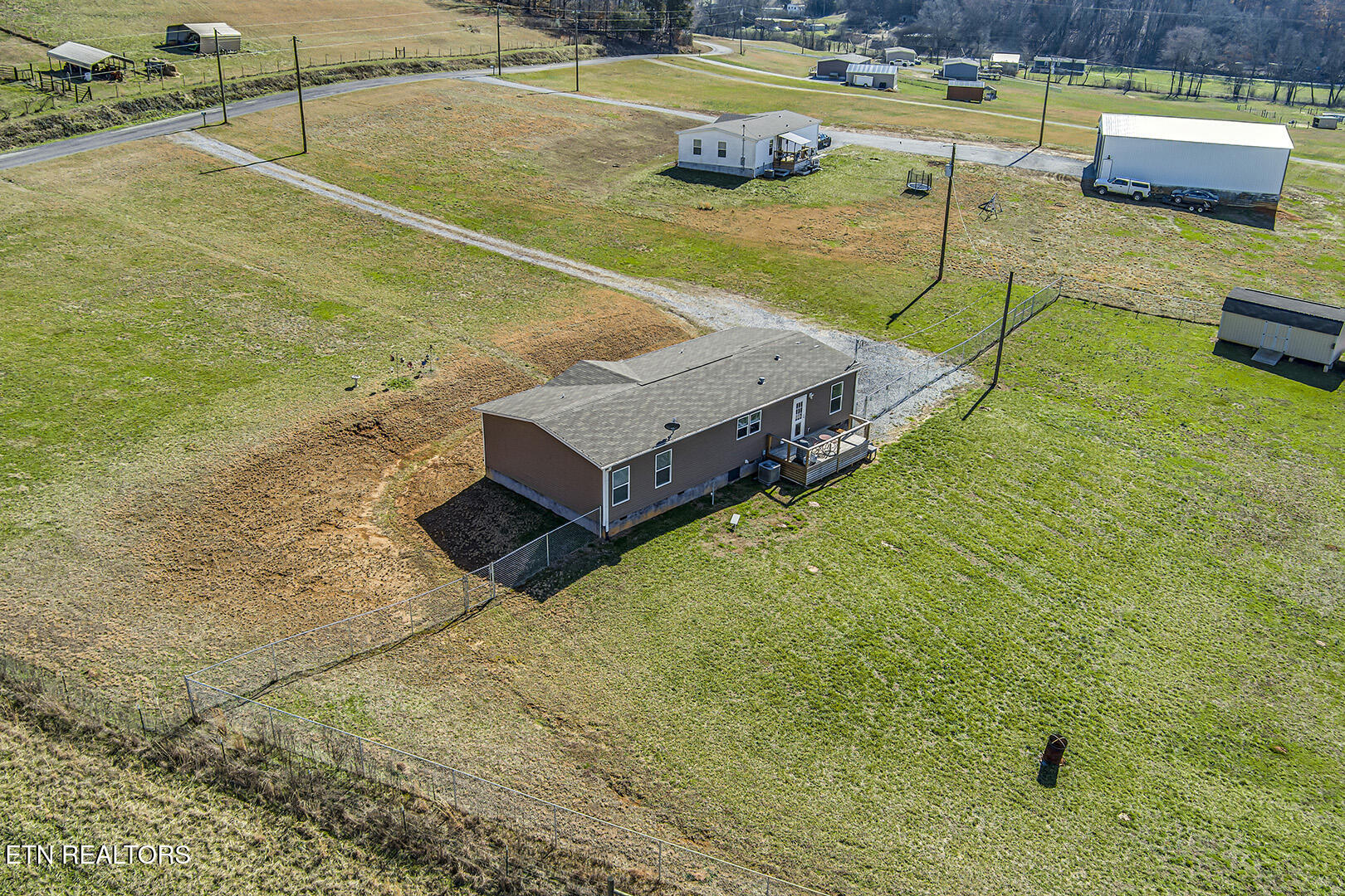 1151 Johnson Church Road Philadelphia, TN 37846 - Photo 4 of 50 42_JohnsonChurchRoad_1151_BackRightEleva
