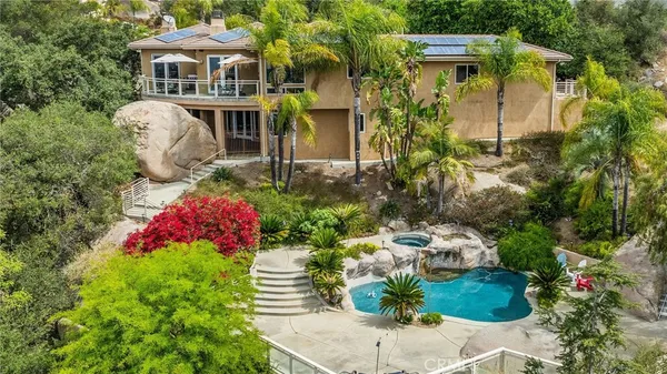 $1,375,000 | 28521 Gladstone Court, Escondido, CA 92026