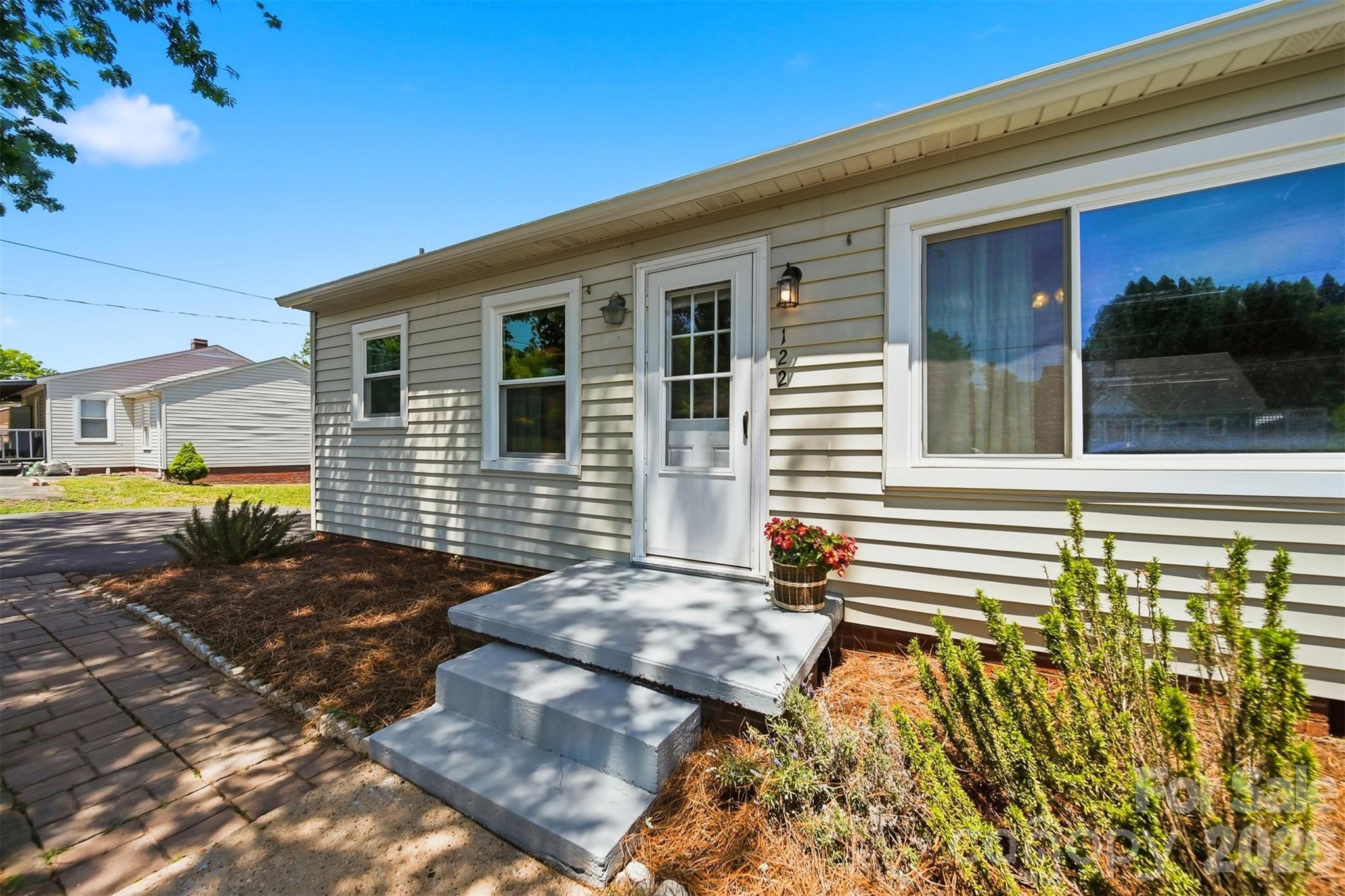 122 Settlemyre Road Morganton, NC 28655 - Photo 3 of 48
