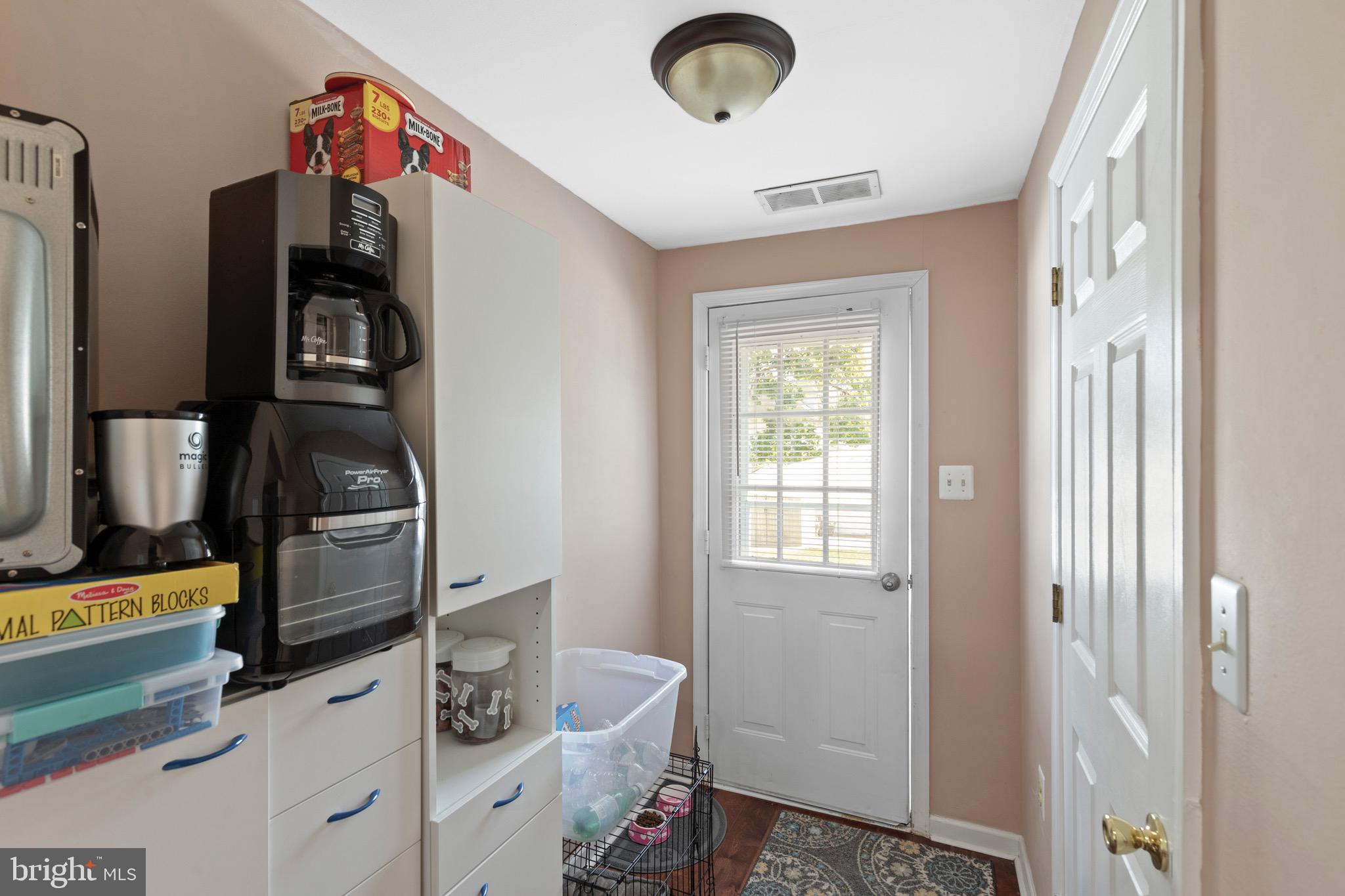 317 Vine Street Delanco, NJ 08075 - Photo 6 of 26 Gallery Image 6