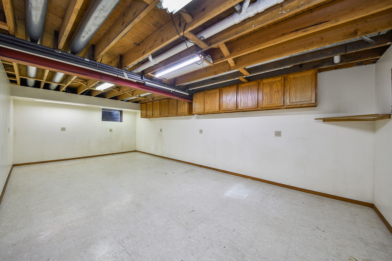 6N347 Old Homestead Road St. Charles, IL 60175 - Photo 20 of 25 a view of a garage