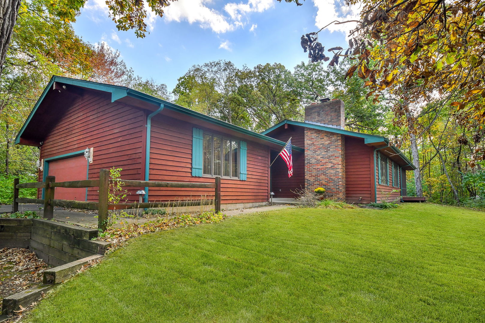 6N347 Old Homestead Road St. Charles, IL 60175 - Photo 2 of 25 a backyard of a house with table and chairs