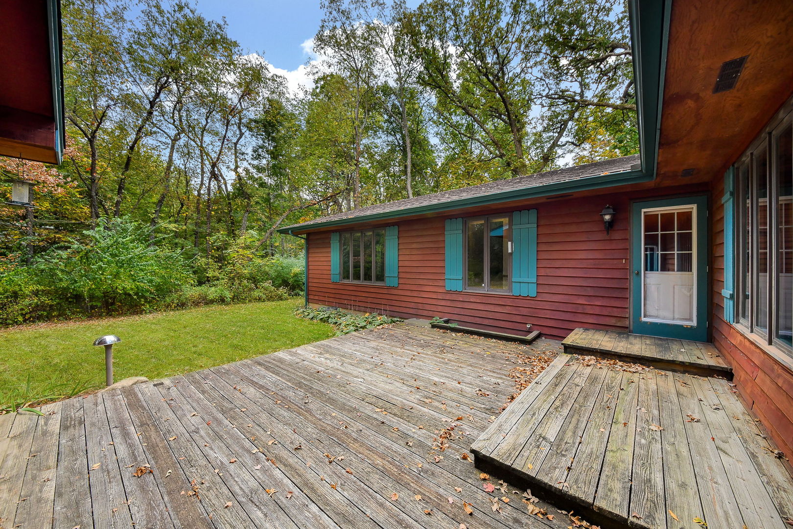 6N347 Old Homestead Road St. Charles, IL 60175 - Photo 21 of 25 a view of a house with a yard