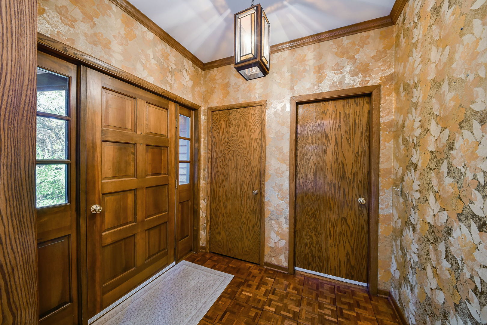 6N347 Old Homestead Road St. Charles, IL 60175 - Photo 4 of 25 a view of walk in closet