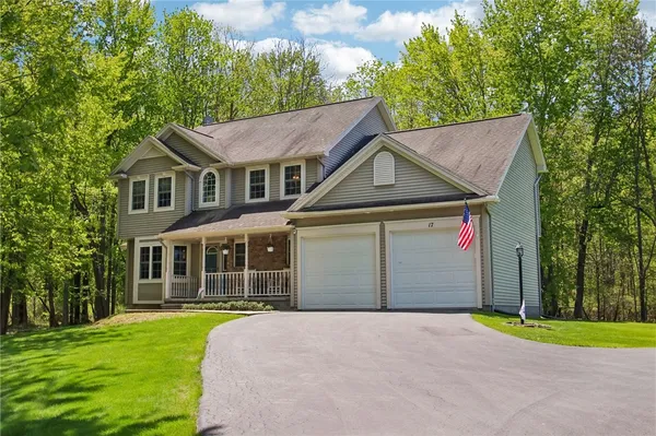 $535,000 | 17 Shady Oaks Trail, Ogden, NY 14559