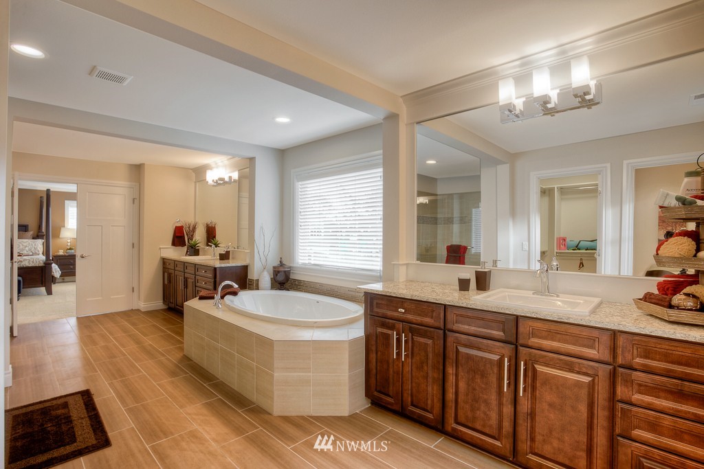 18914 179th Place Southeast, Unit 2005 Renton, WA 98058 - Photo 15 of 20 Gallery Image 15