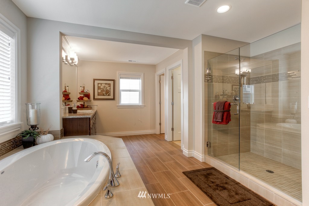 18914 179th Place Southeast, Unit 2005 Renton, WA 98058 - Photo 16 of 20 Gallery Image 16