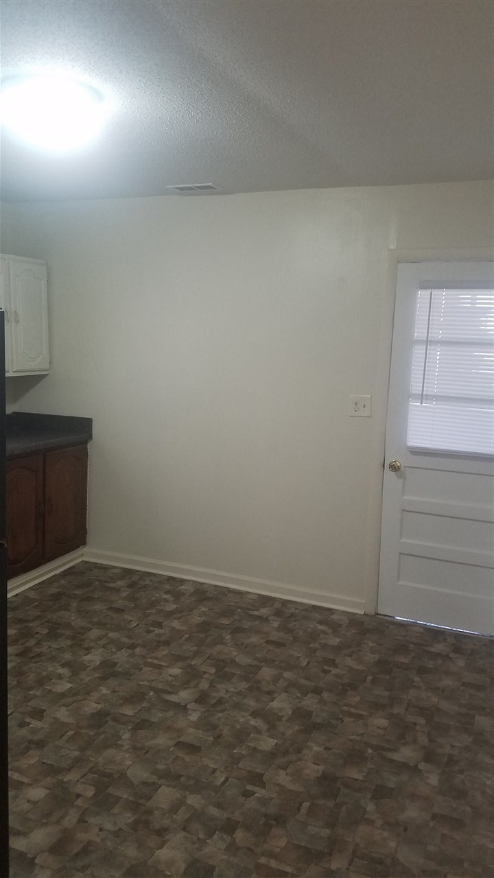 2713 Spring Place Road Southeast Cleveland, TN 37323 - Photo 7 of 14 Gallery Image 7