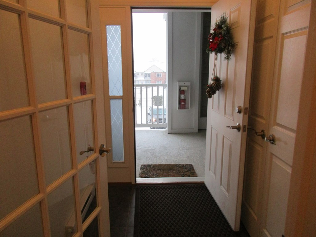 62 Club Road, Unit 204 Plattsburgh, NY 12903 - Photo 2 of 24 Gallery Image 2