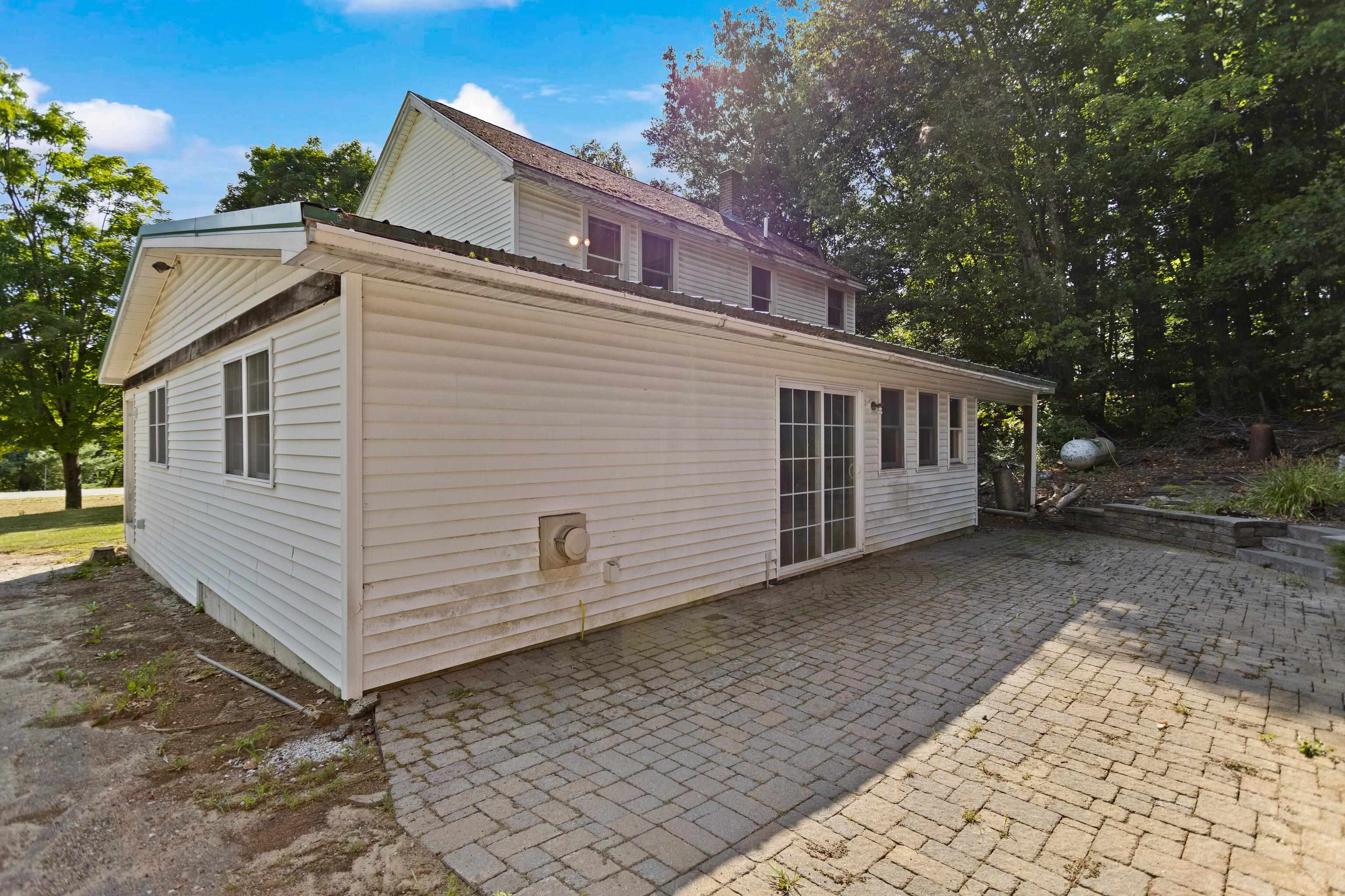 1 Ridgewood Circle Epsom, NH 03234 - Photo 3 of 51 Gallery Image 3