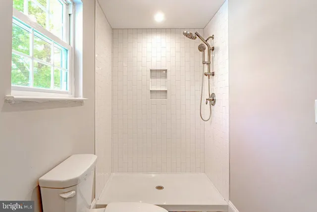 $549,900 | 204 3rd Avenue, West Berlin, NJ 08091