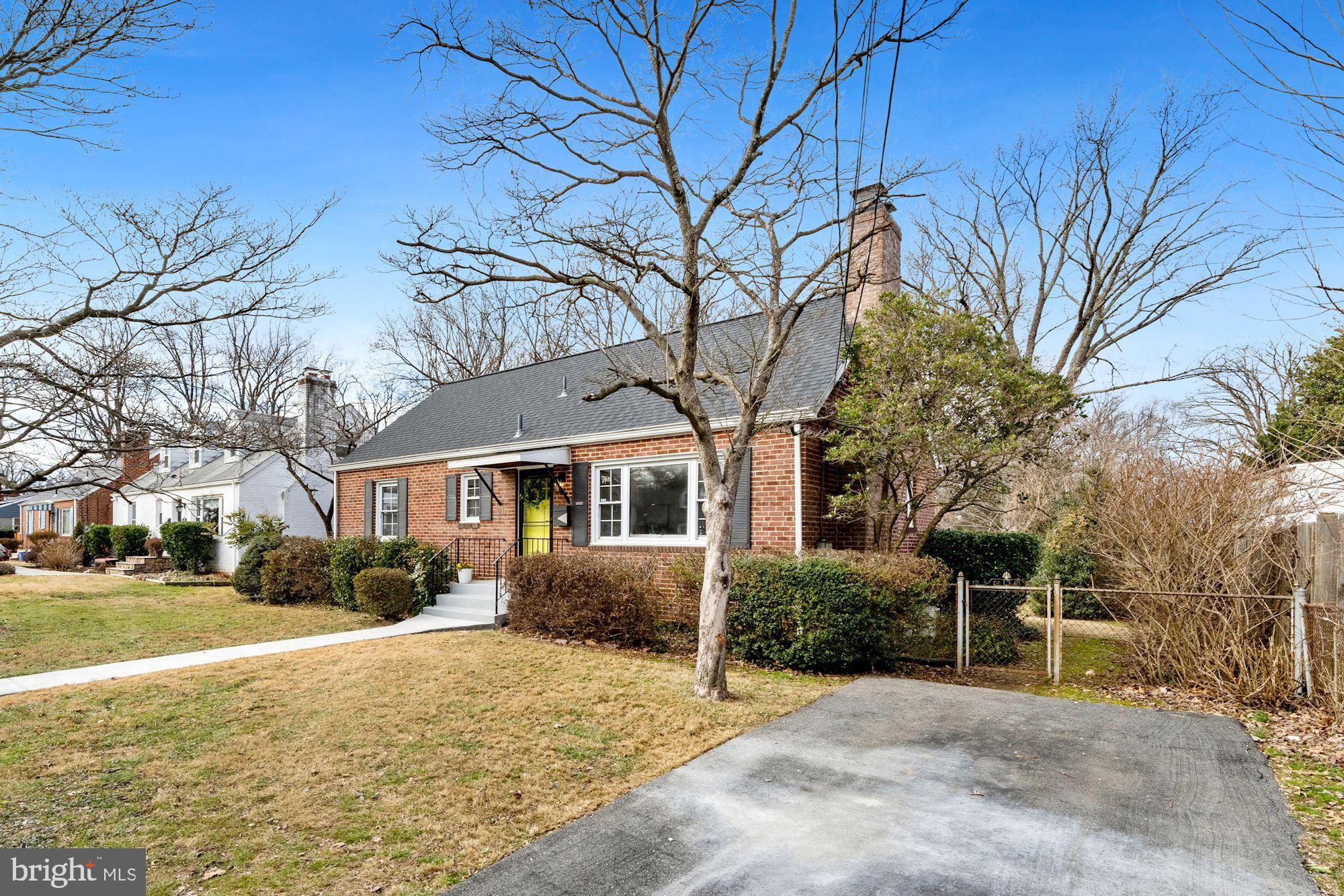 11512 Regnid Drive Silver Spring, MD 20902 - Photo 3 of 24