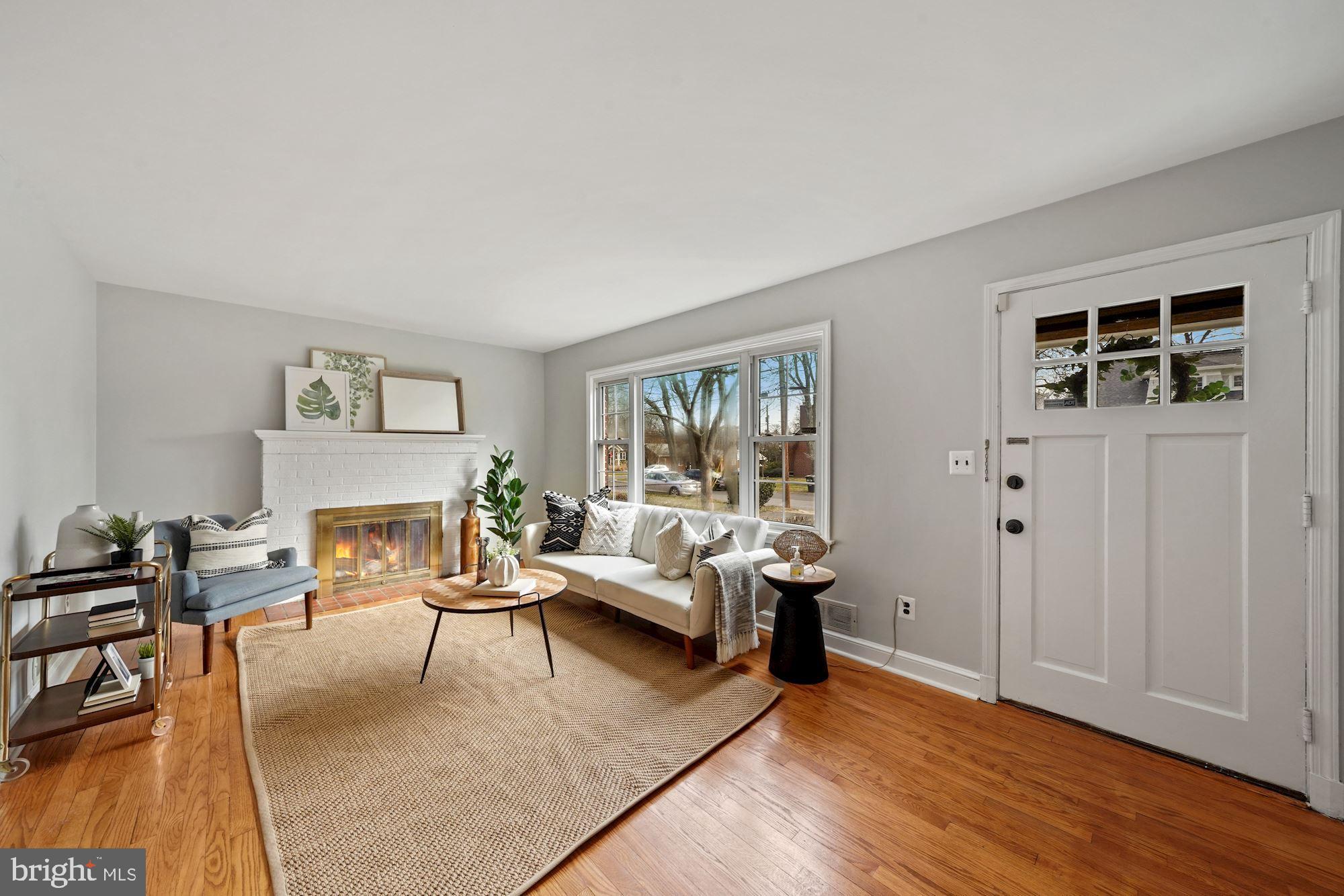 11512 Regnid Drive Silver Spring, MD 20902 - Photo 4 of 24