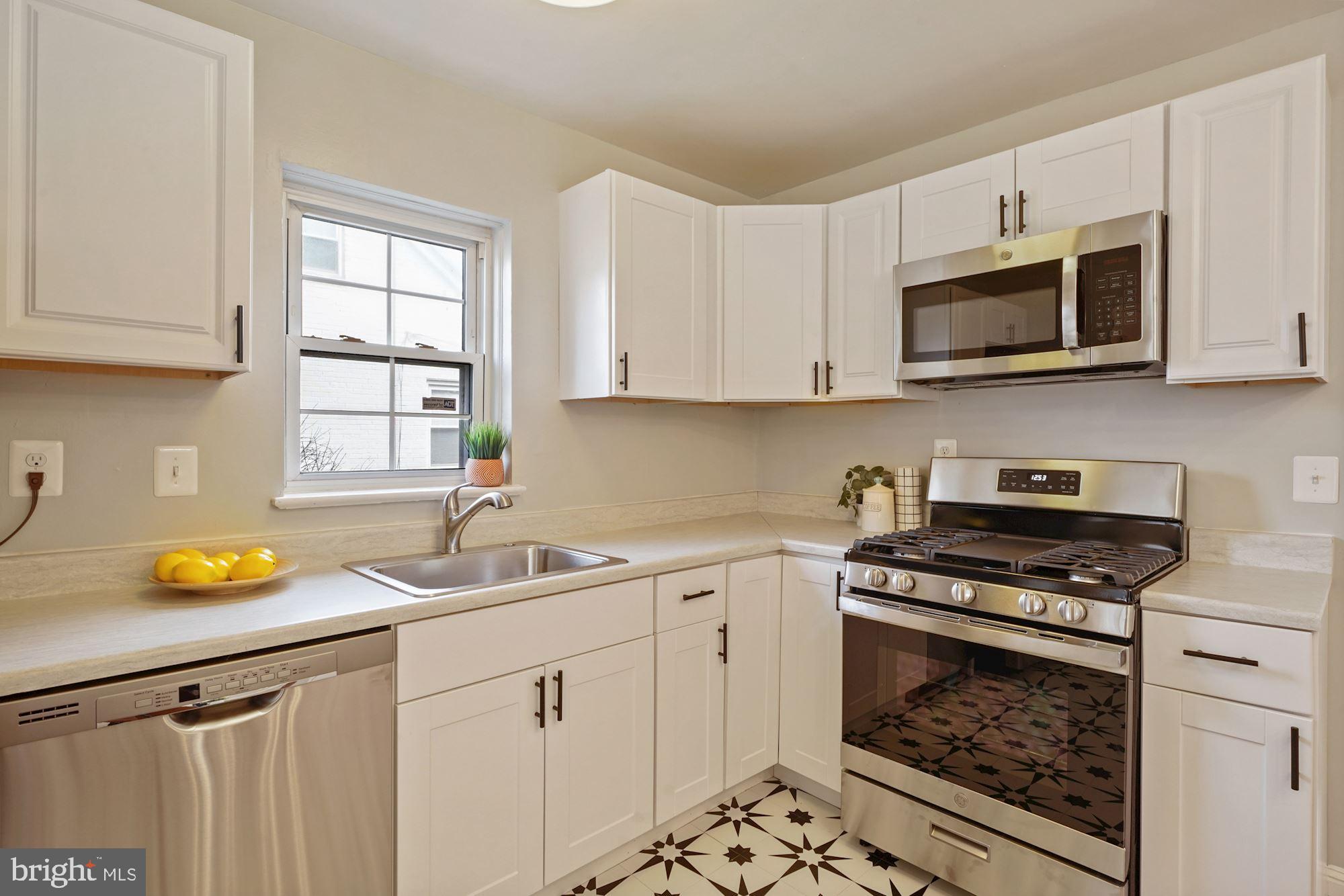 11512 Regnid Drive Silver Spring, MD 20902 - Photo 8 of 24