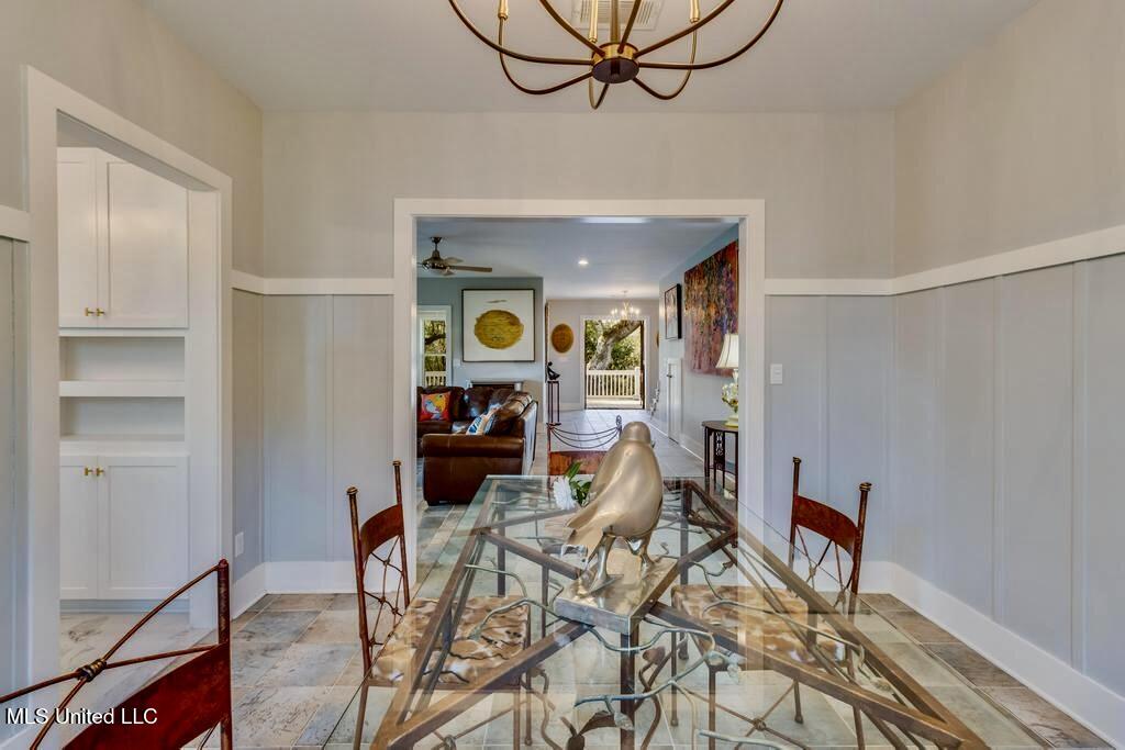 138 St Charles Street Bay St. Louis, MS 39520 - Photo 20 of 52 Dining
