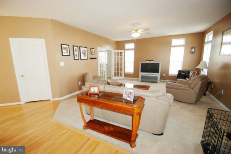 2 Robins Court Ridgely, MD 21660 - Photo 3 of 30 Family Room