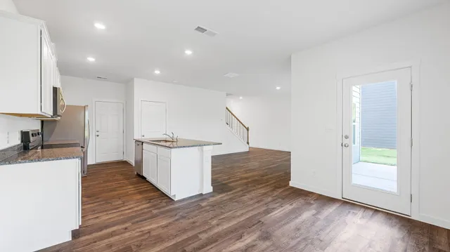 $319,135 | 2061 Fairview Hls Drive Northeast, Cleveland, TN 37323