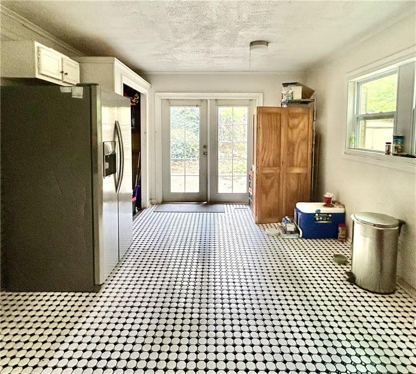 3317 Harris Road Southwest Marietta, GA 30060 - Photo 4 of 23