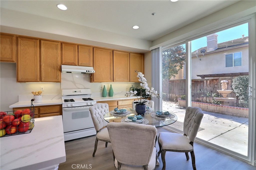 4878 Streambay Court Riverside, CA 92505 - Photo 6 of 34 Breakfast area