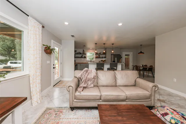 $2,100 | 10 El Conejo Trail, Wimberley, TX 78676